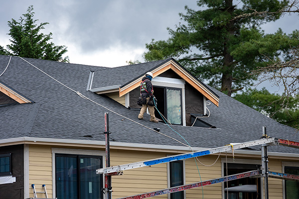 How can I market my roofing business to offer siding?